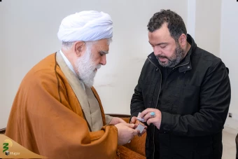 حضور نماینده رهبر انقلاب اسلامی در منزل خانواده‌های فرماندهان شهید حزب‌الله لبنان در بیروت 6