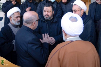 حضور نماینده رهبر انقلاب اسلامی در منزل خانواده‌های فرماندهان شهید حزب‌الله لبنان در بیروت 8