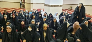 دیدار مسئول دفتر نمایندگی بعثه در مکه مکرمه با دختران دانش آموز عمره گزار 3
