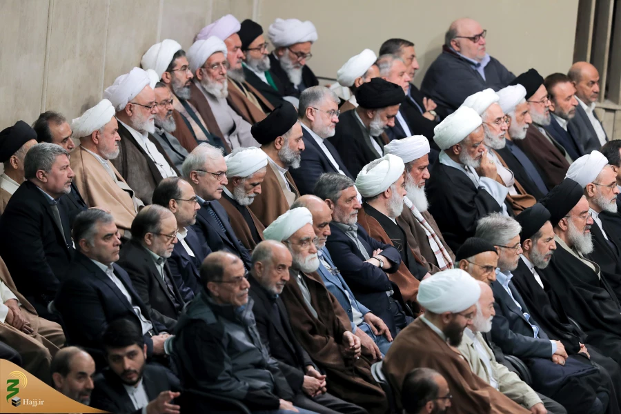 دیدار کارگزاران نظام با رهبر معظم انقلاب اسلامی 37