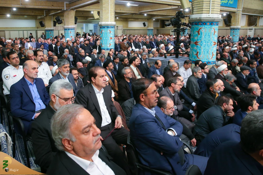 دیدار کارگزاران نظام با رهبر معظم انقلاب اسلامی 48