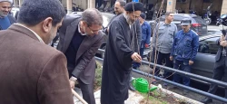 از سوی سرپرست حجاج ایرانی و رئیس سازمان حج انجام شد:
کاشت دو اصله نهال سیب در فضای سبز سازمان حج، بعد از نارگیل و نارنج 3