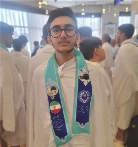 مدینه را ترک می‌کنم، 

اما دلم هنوز آنجاست…