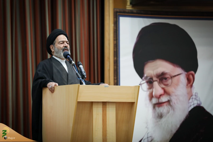 با حضور سرپرست حجاج ایرانی

همایش مدیران حج و زیارت با عوامل اجرایی حج 6 استان 
 8
