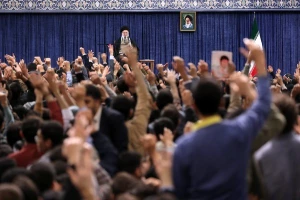 رهبر انقلاب  در دیدار رمضانی دانشجویان :

به هر ضربه احتمالی ، قاطعانه پاسخ خواهیم داد