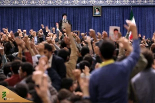رهبر انقلاب  در دیدار رمضانی دانشجویان :

به هر ضربه احتمالی ، قاطعانه پاسخ خواهیم داد 2