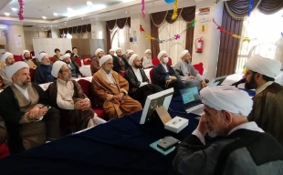 تبیین ملاحظات فرهنگی و امنیتی برای روحانیون کاروان‌های عمره مدینه - منتظر عکس 4