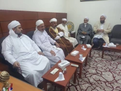 پاسخگویی به شبهات و بررسی مشکلات زائران اهل سنت در دیدار روحانیون با مسئول بعثه رهبری در مکه 4