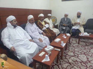 پاسخگویی به شبهات و بررسی مشکلات زائران اهل سنت در دیدار روحانیون با مسئول بعثه رهبری در مکه 4
