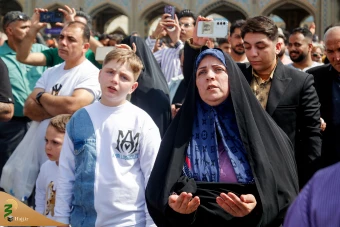 مراسم تحویل سال ۱۴۰۴ در بارگاه ملکوتی حضرت علی بن موسی الرضا علیه السلام  29