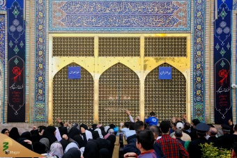 مراسم تحویل سال ۱۴۰۴ در بارگاه ملکوتی حضرت علی بن موسی الرضا علیه السلام  33