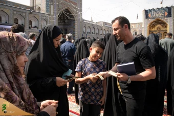مراسم تحویل سال ۱۴۰۴ در بارگاه ملکوتی حضرت علی بن موسی الرضا علیه السلام  21