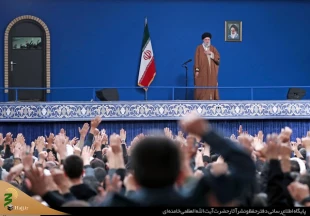رهبری در سخنرانی نوروزی 1404 تبیین کردند ،

ملت ایران در راه پیروزی نهایی است 
 2