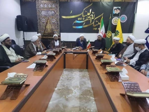 در جلسه با روحانیون کاروان ها در مکه

بررسی مشکلات زائران سالمند و معذور 