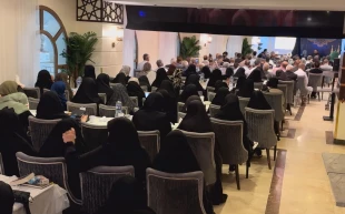 از دعا تا دلدادگی در شب قدر مدینه،

از زمزمه جوشن کبیر تا سوگ بزرگترین آیت الهی 9