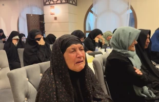 از دعا تا دلدادگی در شب قدر مدینه،

از زمزمه جوشن کبیر تا سوگ بزرگترین آیت الهی 10