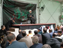 بعثه مقام معظم رهبری مراسم احیاء سومین شب قدر را در کربلا برگزار نمود 3