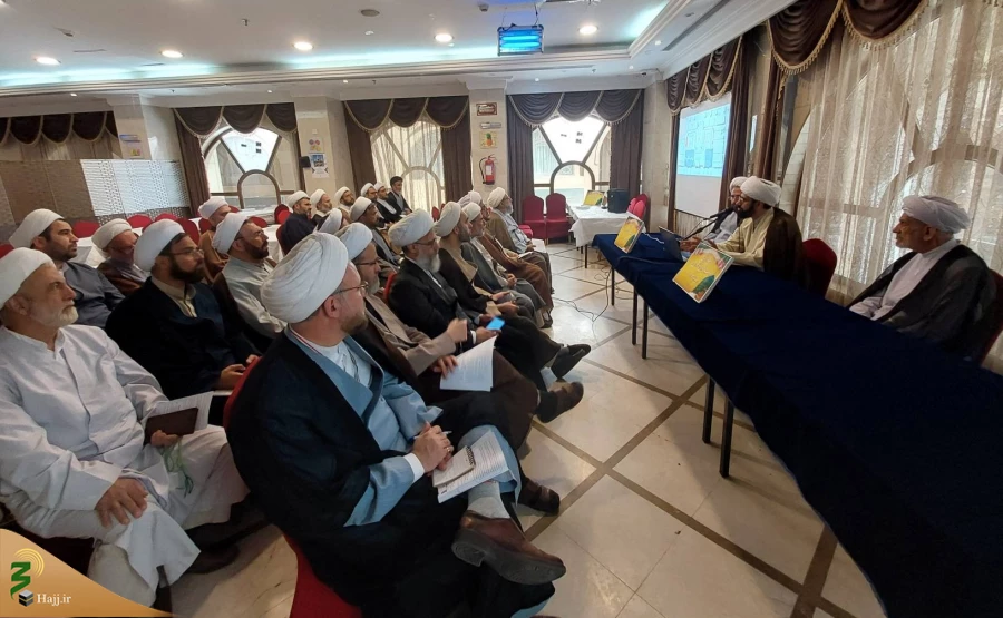 مسئول دفتر نمایندگی بعثه در مدینه،

ده کرامت اخلاقی پیامبر(ص) که باید خود را با آن بیازماییم
 3