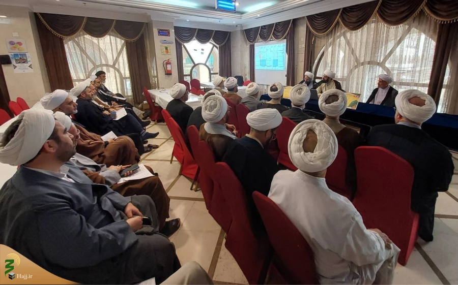مسئول دفتر نمایندگی بعثه در مدینه،

ده کرامت اخلاقی پیامبر(ص) که باید خود را با آن بیازماییم
 4