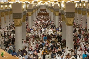 اقامه نماز تهجد در شب بیست و هفتم ماه مبارک رمضان در مسجد النبی(ص) + تصاویر 5
