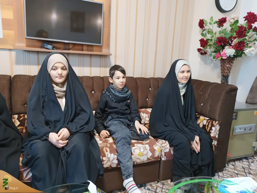 دیدار سه نونهال حافظ کل قرآن با نماینده بعثه مقام معظم رهبری عراق 4