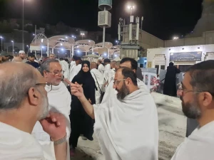 بازدید میدانی مسئول دفتر بعثه از مسجدالحرام؛ 

بررسی وضعیت ازدحام و خدمات‌رسانی به زائران ایرانی