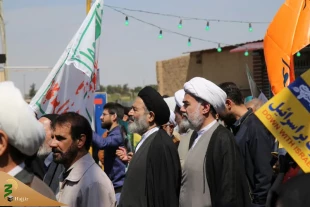 حضور ممثل الولی الفقیه فی شوون الحج و الزیارة فی مسیرات یوم القدس العالمی فی مدینة قم 6