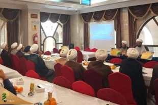 جلسه هم‌اندیشی روحانیون کاروان‌های عمره برگزار شد 3