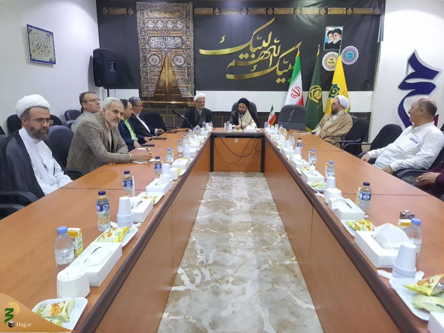 تأکید بعثه بر خدمت‌رسانی به زائران؛ گره‌گشایی از کار مؤمن، افضل از طواف 3