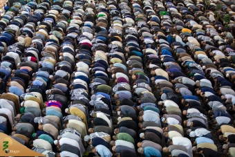اقامه نماز عید فطر در کربلی معلی 6