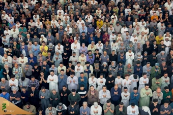 اقامه نماز عید فطر در کربلی معلی 16