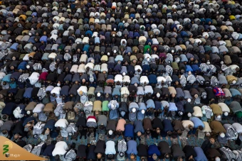 اقامه نماز عید فطر در کربلی معلی 23