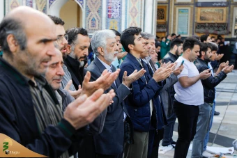 اقامه نماز عید فطر در حرم مطهر رضوی 3