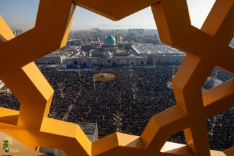 اقامه نماز عید فطر در حرم مطهر رضوی 16