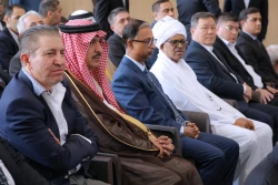اقامه نماز عید فطر به امامت مقام معظم رهبری 13