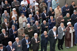 اقامه نماز عید فطر به امامت مقام معظم رهبری 25