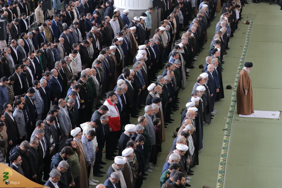 اقامه نماز عید فطر به امامت مقام معظم رهبری 33