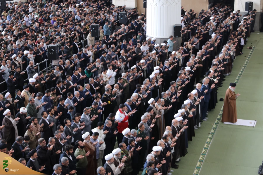 اقامه نماز عید فطر به امامت مقام معظم رهبری 34