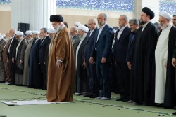 اقامه نماز عید فطر به امامت مقام معظم رهبری 27
