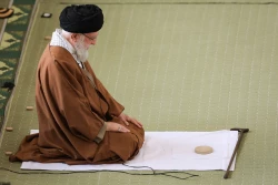 اقامه نماز عید فطر به امامت مقام معظم رهبری 35