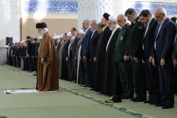 اقامه نماز عید فطر به امامت مقام معظم رهبری 36