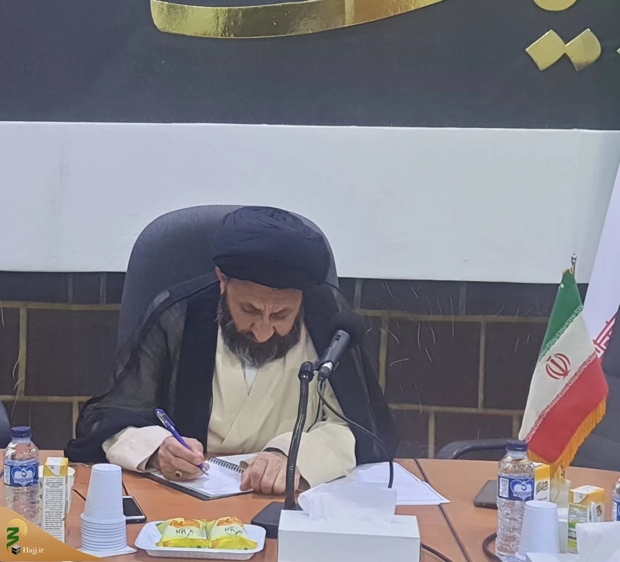 تأکید مسئول دفتر بعثه رهبری بر همراهی خادمان فرهنگی با زائران و انجام طواف صبحگاهی 6