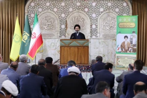 حجت الاسلام والمسلمین نواب در دیدار نوروزی با کارکنان مجموعه بعثه و سازمان حج:

ارائه خدمات بهتر در گرو مسئولیت پذیری، ایمان و اقدام درجهت رشد، بالندگی و پویائی است