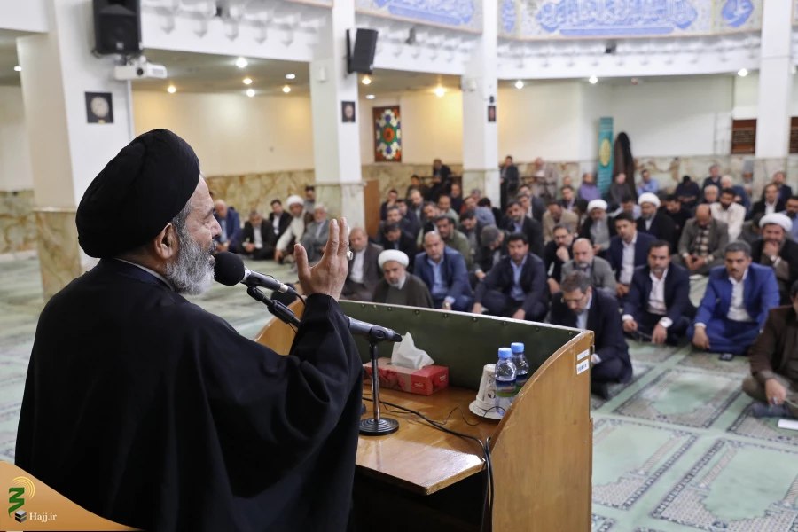 حجت الاسلام والمسلمین نواب در دیدار نوروزی با کارکنان مجموعه بعثه و سازمان حج:

ارائه خدمات بهتر در گرو مسئولیت پذیری، ایمان و اقدام درجهت رشد، بالندگی و پویائی است 5
