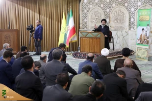 حجت الاسلام والمسلمین نواب در دیدار نوروزی با کارکنان مجموعه بعثه و سازمان حج:

ارائه خدمات بهتر در گرو مسئولیت پذیری، ایمان و اقدام درجهت رشد، بالندگی و پویائی است 9