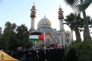 تجمع در میدان فلسطین تهران ؛

اعتراض مردم تهران به نسل‌کشی صهیون‌ها در غزه 2