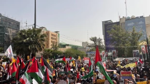 تجمع در میدان فلسطین تهران ؛

اعتراض مردم تهران به نسل‌کشی صهیون‌ها در غزه 2