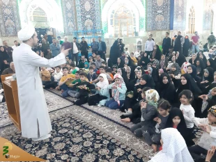 کودکان و نوجوانان زائر امام حسین علیه السلام در خیمه گاه حسینی کربلای معلی گرد هم می آیند 3