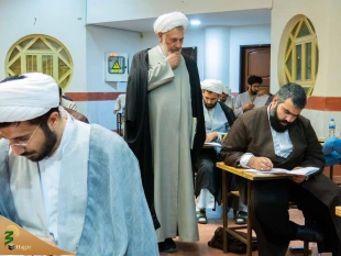با حضور بیش از 2200 داوطلب برگزار شد؛
آزمون سراسری روحانیون کاروانهای عمره مفرده در قم 2