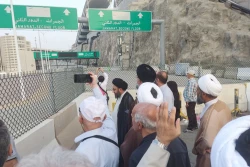 بازدید مسئول دفتر نمایندگی بعثه مکه از برنامه زیارت دوره ویژه 12